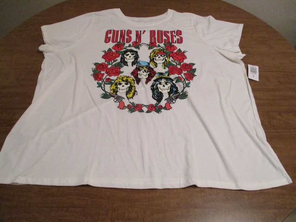 TORRID GUNS & ROSES WHITE T-SHIRT SIZE 5X